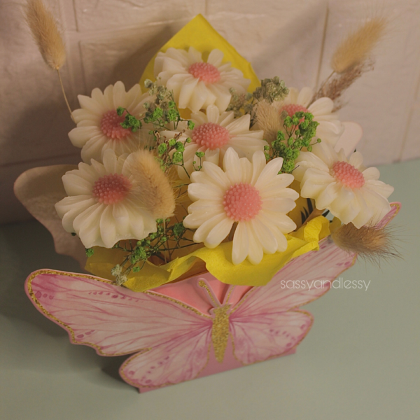 Daisy Candle Bouquet - Image 3
